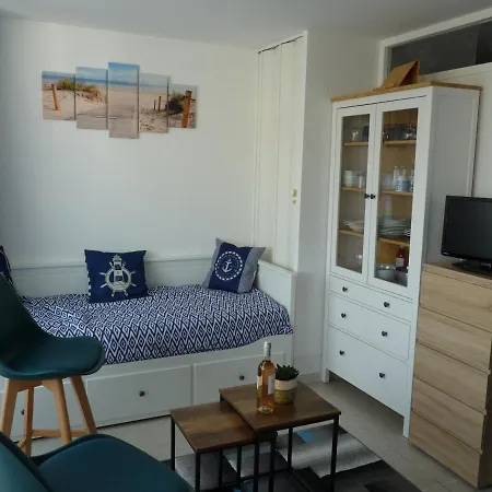 Studio Cosy Equipe Dans Avec Piscine